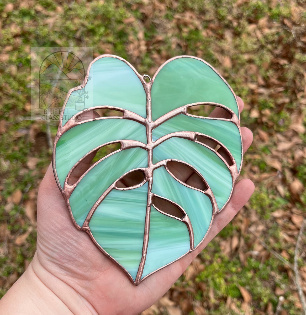 monstera glas Monstera Leaf stained glass suncatcher – Blue Hill Glass
